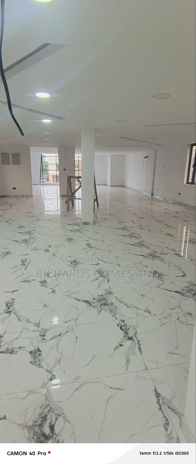 232 SQM Commercial Space for Rent