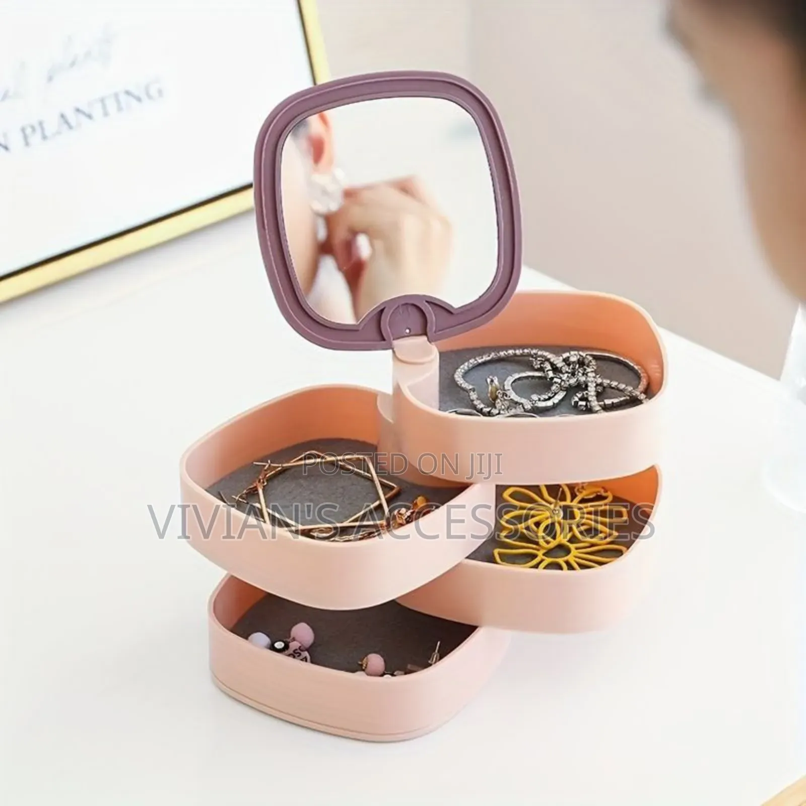 Rotating Jewelry Box