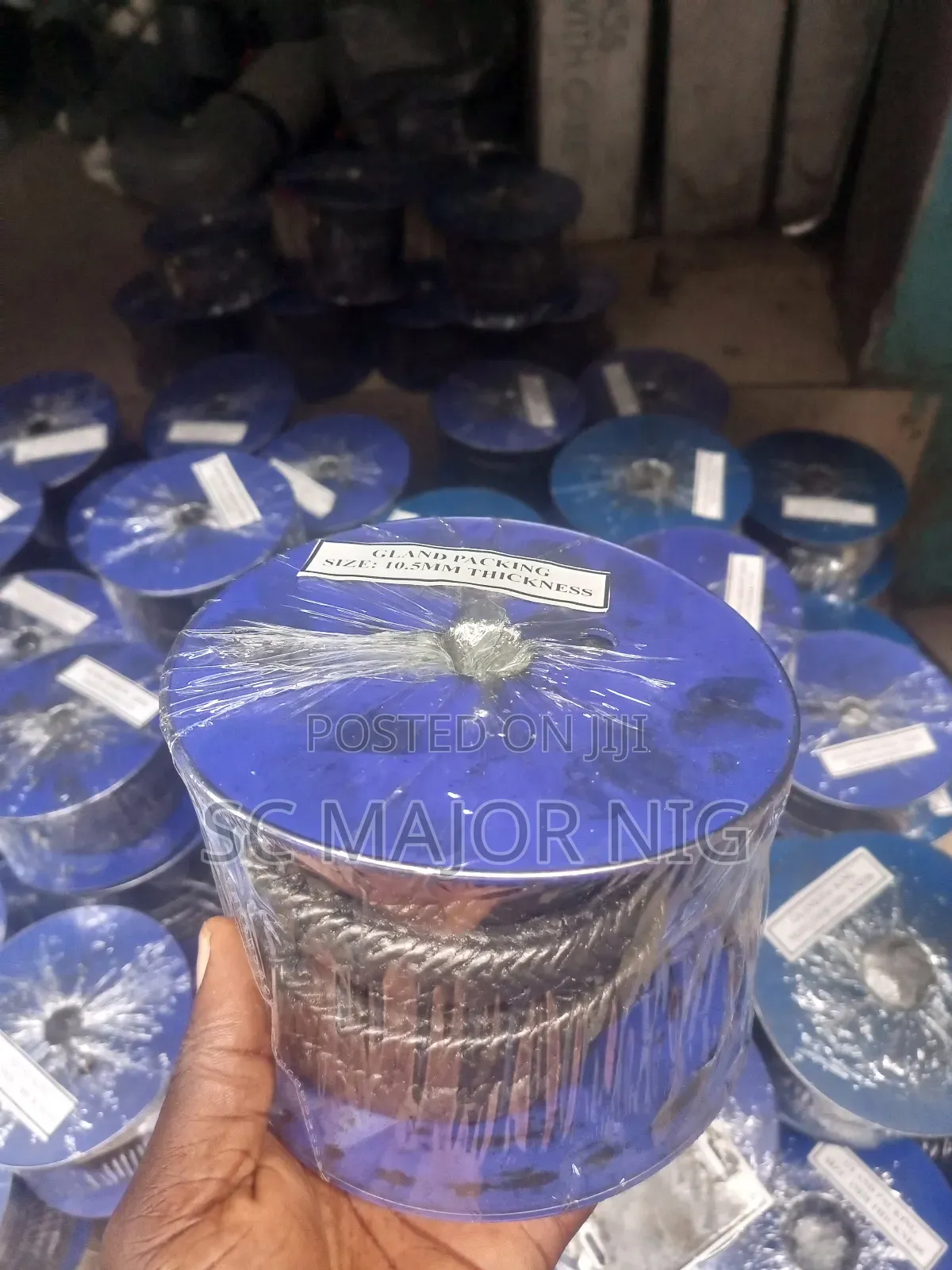 Black Gland Parking 12mm × 1kg