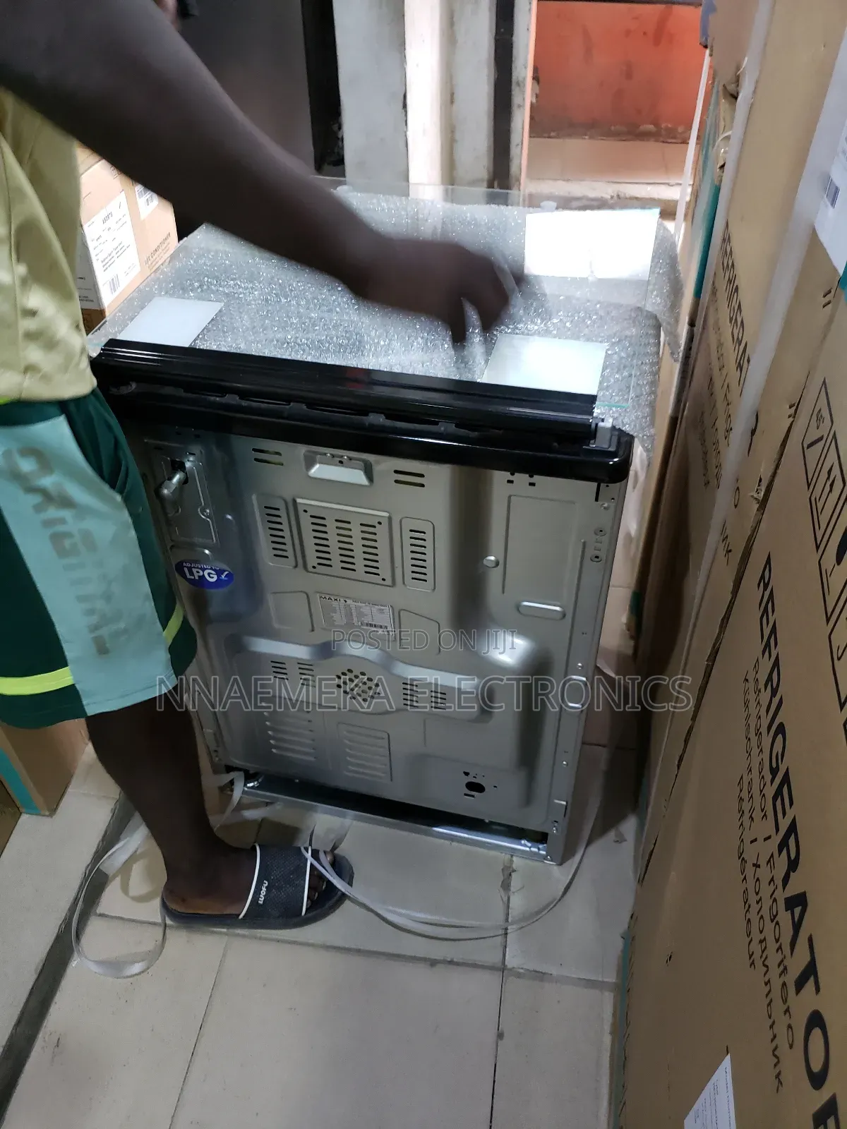 Maxi 60×60 4 Bunner Standing Gas Cooker