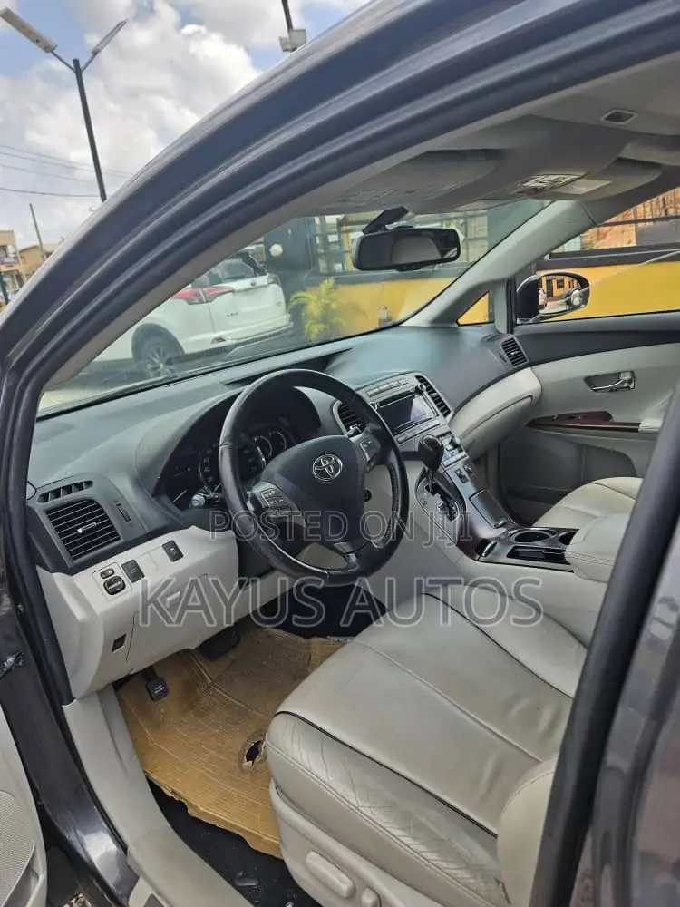 Toyota Venza V6 AWD 2011 Black