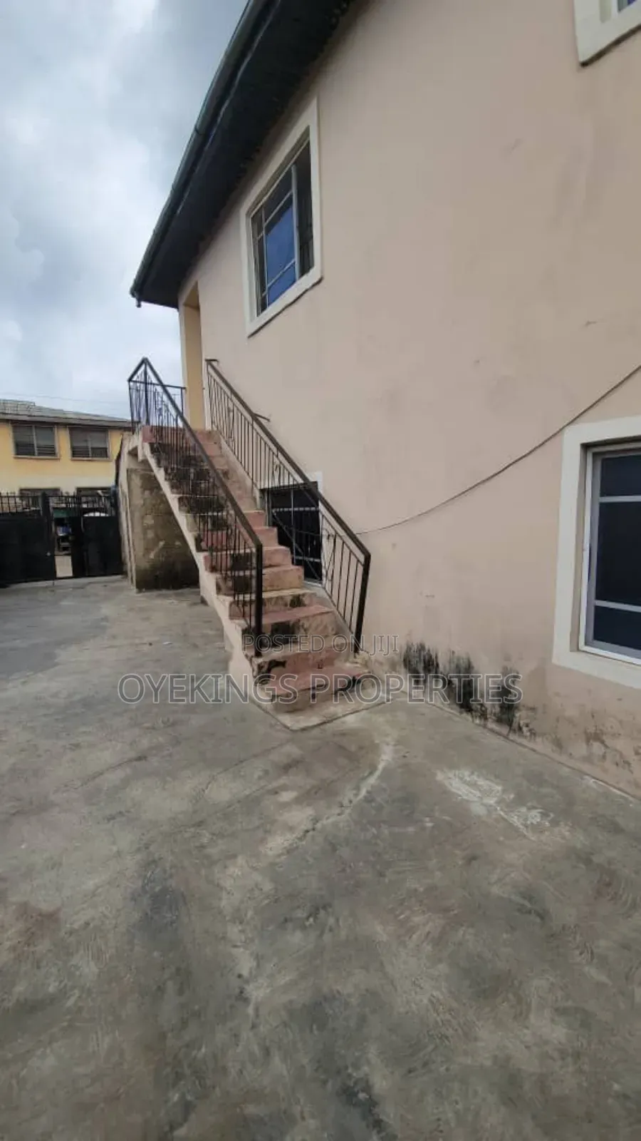 2bdrm Block of Flats in Akinyemi Area, Akala Express for sale