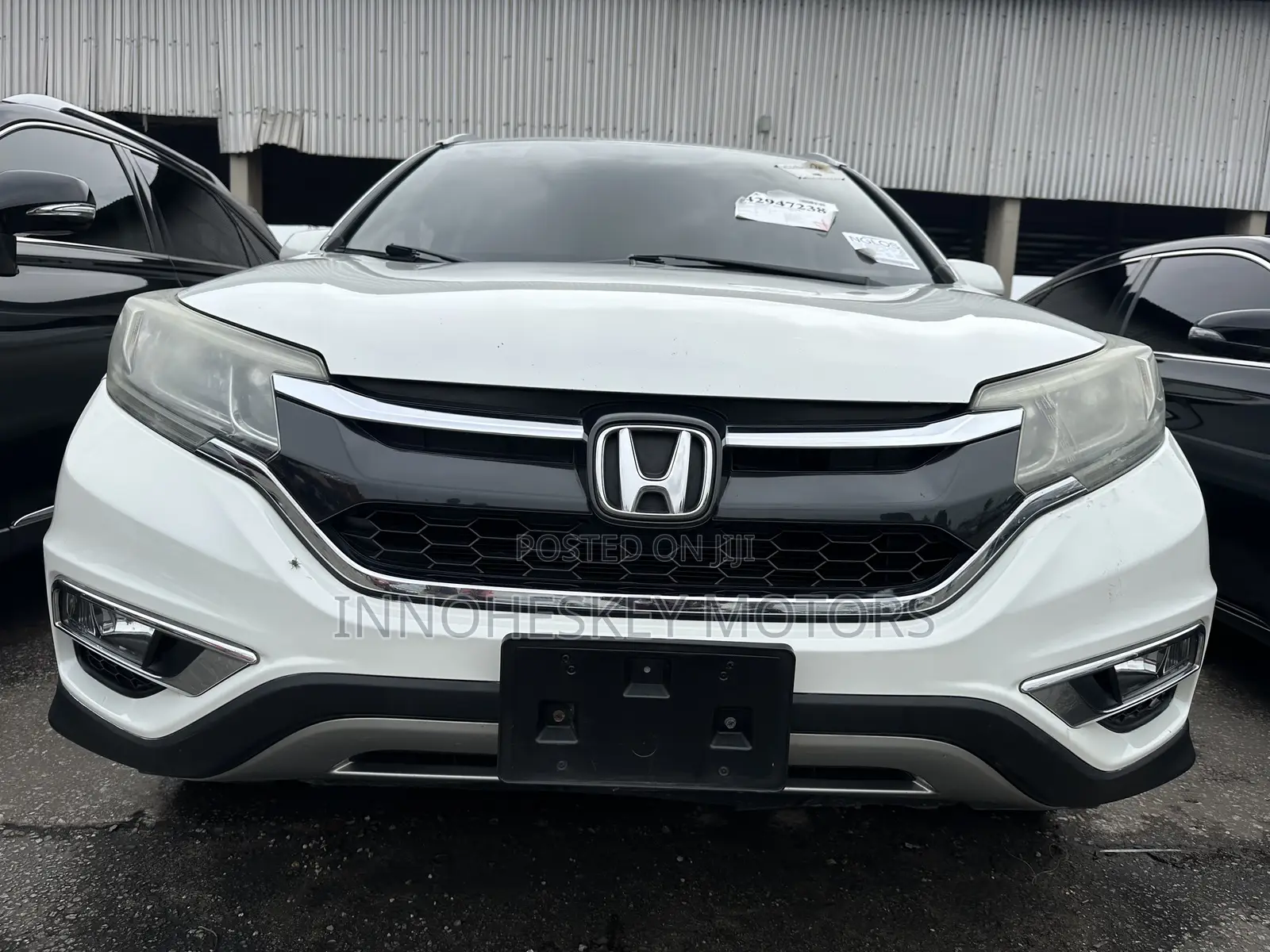 Honda CR-V Touring 4dr SUV AWD (2.4L 4cyl CVT) 2016 White