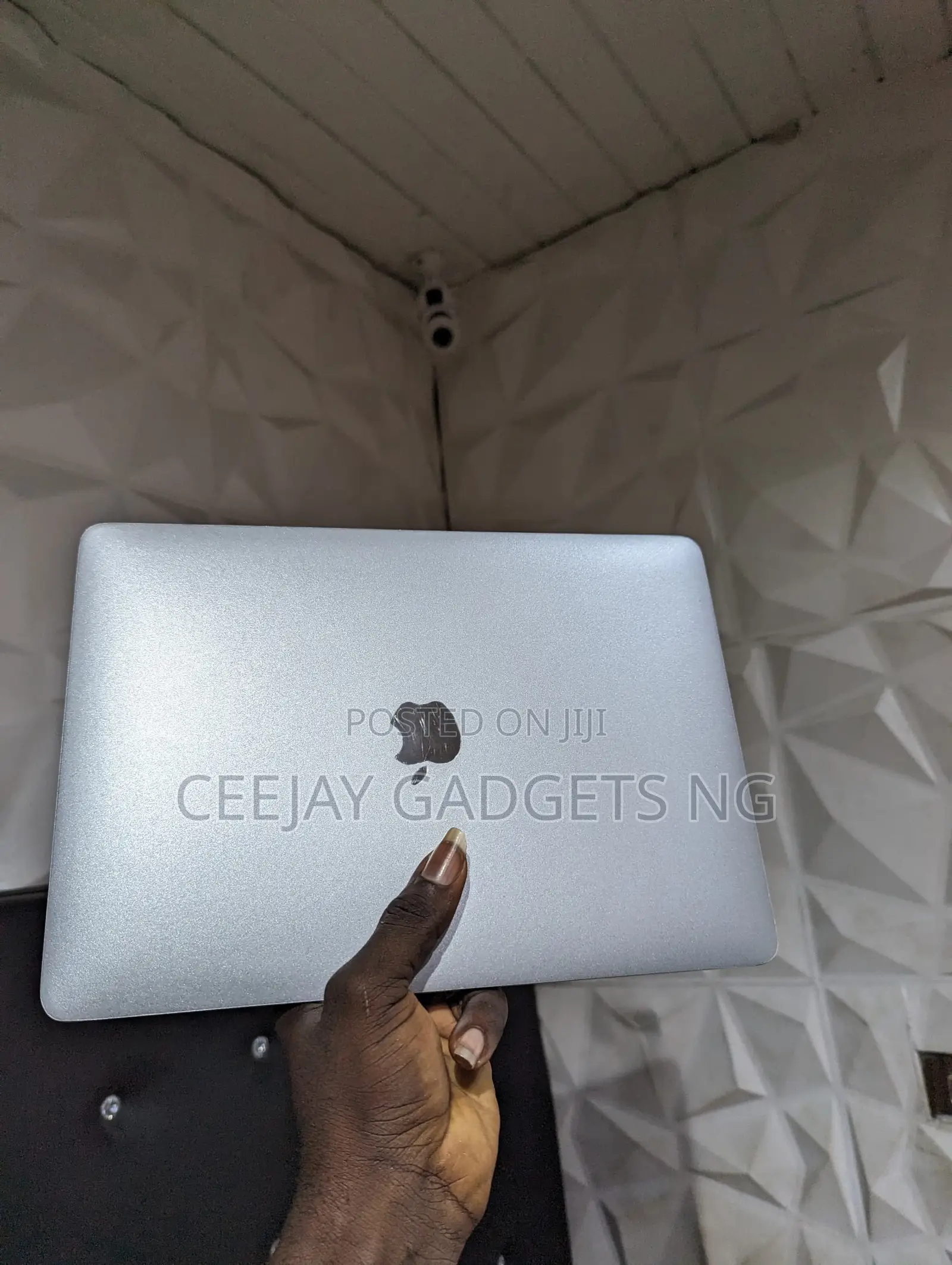 Laptop Apple MacBook Pro 2017 8GB Intel Core I5 SSD 256GB