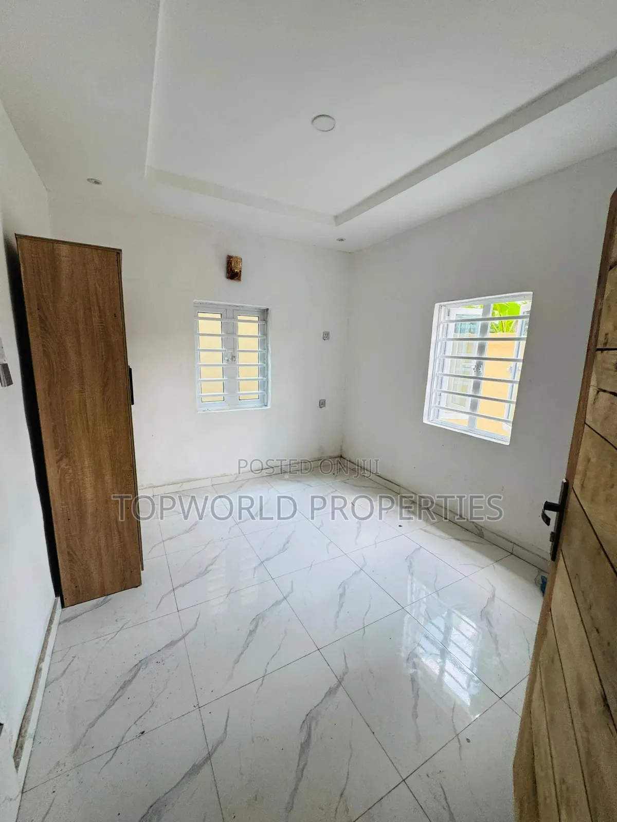 3bdrm Apartment in Ogba for sale
