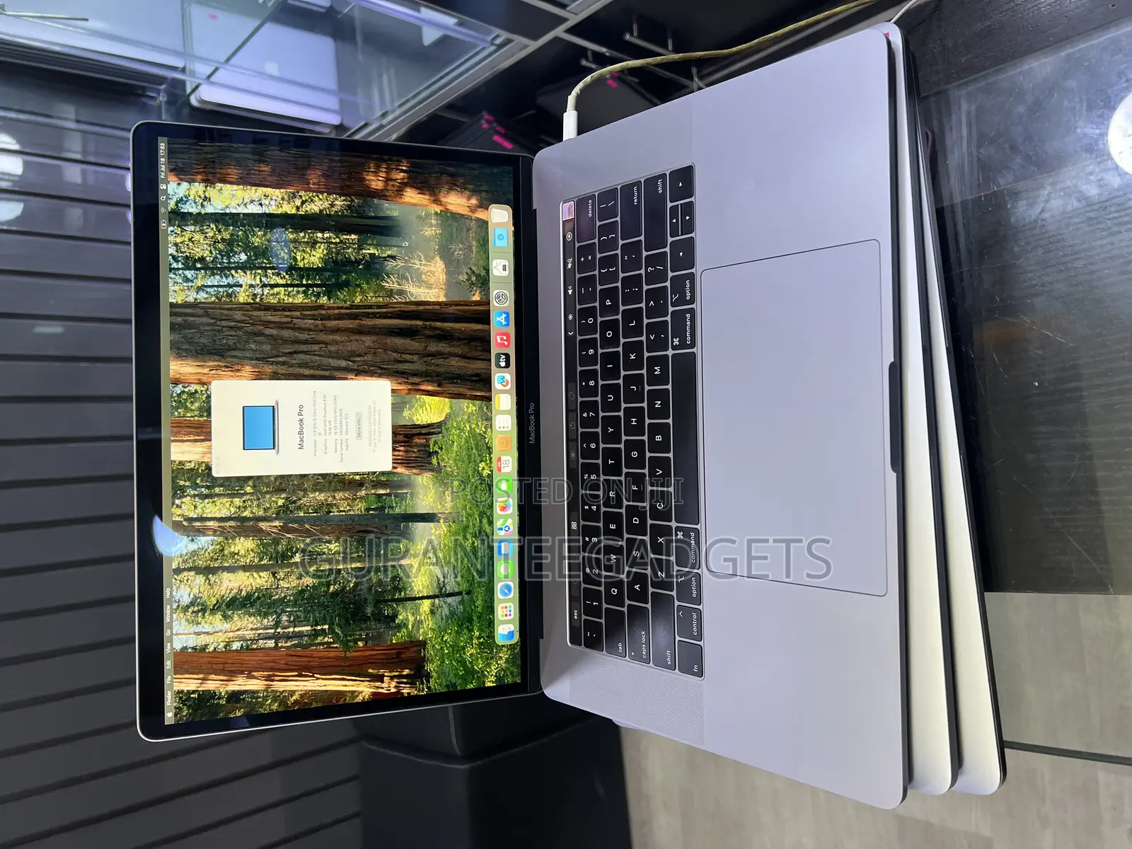 Laptop Apple MacBook Pro 2018 16GB Intel Core i9 SSD 512GB