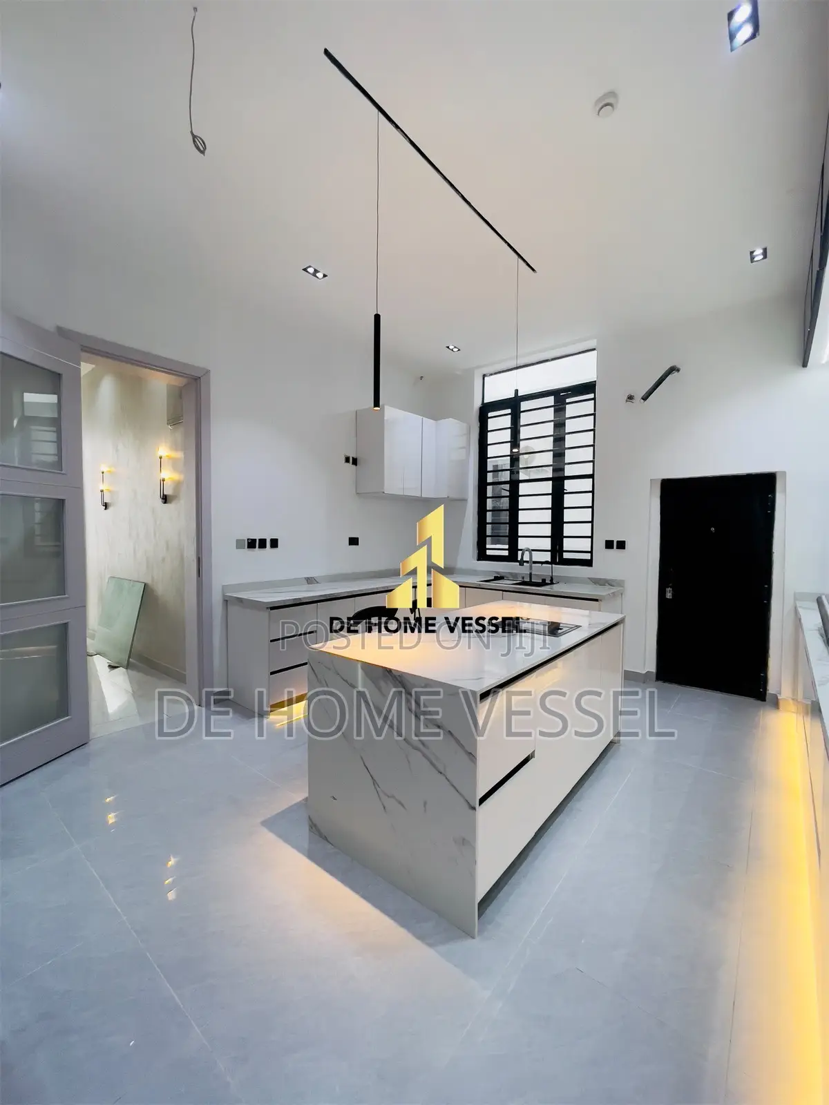 5bdrm Duplex in Lekki for sale