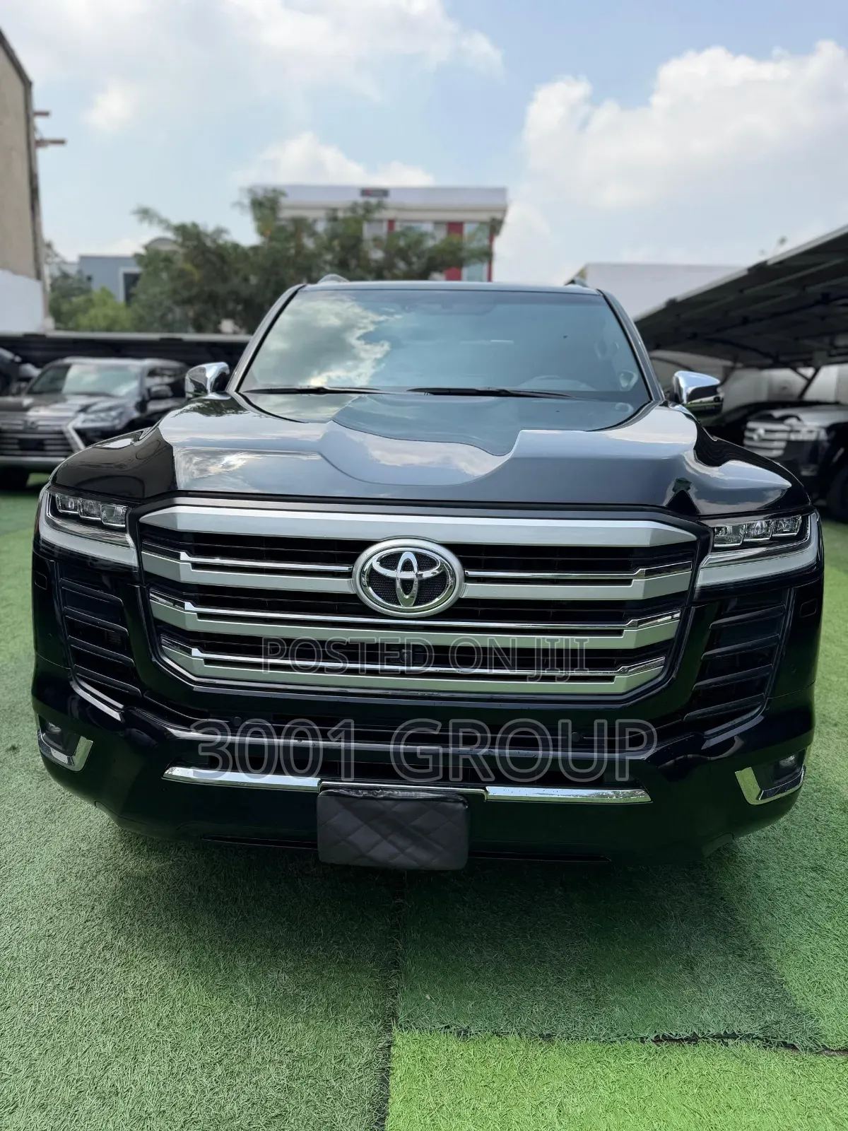 Toyota Land Cruiser LC300 2024 Black