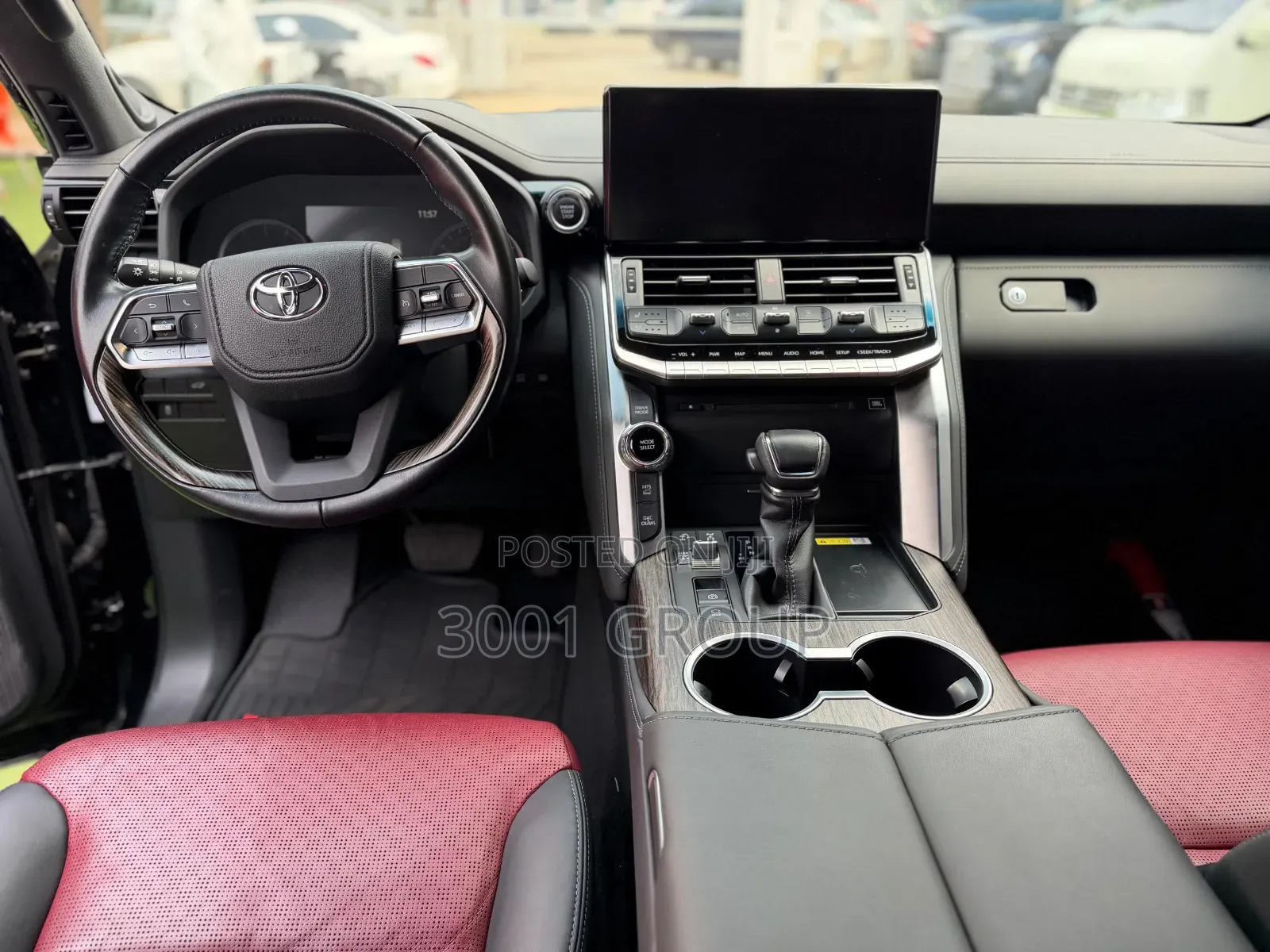 Toyota Land Cruiser LC300 2024 Black