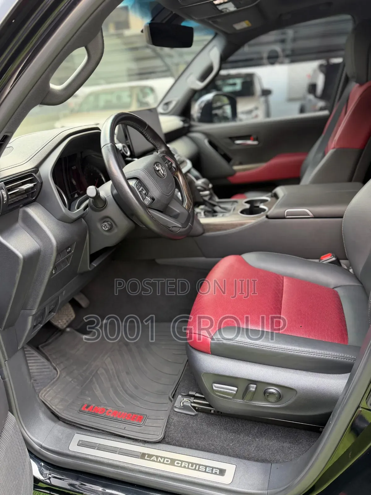 Toyota Land Cruiser LC300 2024 Black
