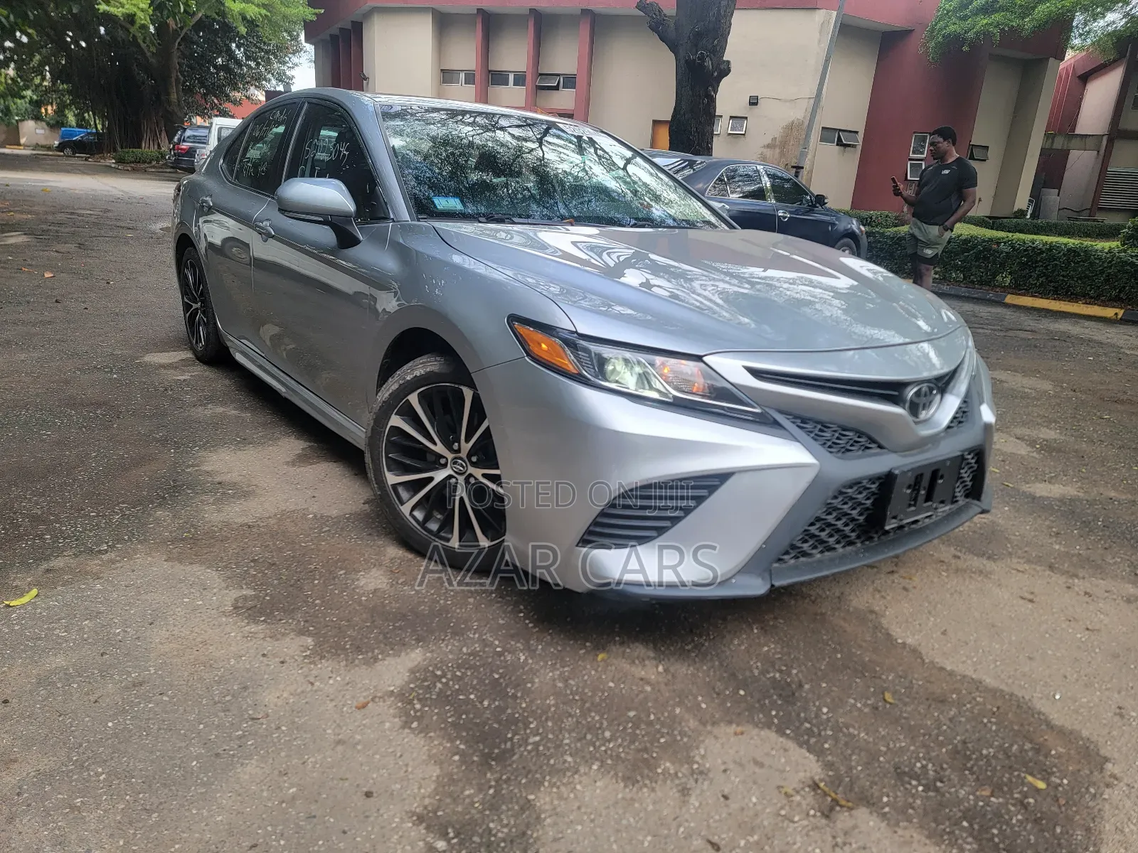 Toyota Camry SE FWD (2.5L 4cyl 8AM) 2018 Gray