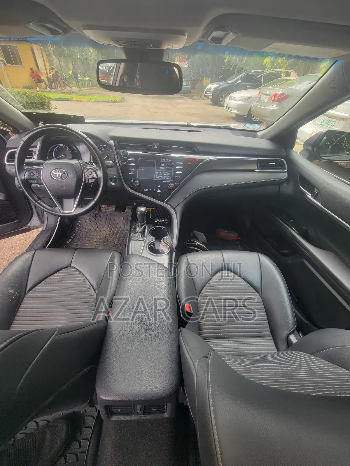 Toyota Camry SE FWD (2.5L 4cyl 8AM) 2018 Gray
