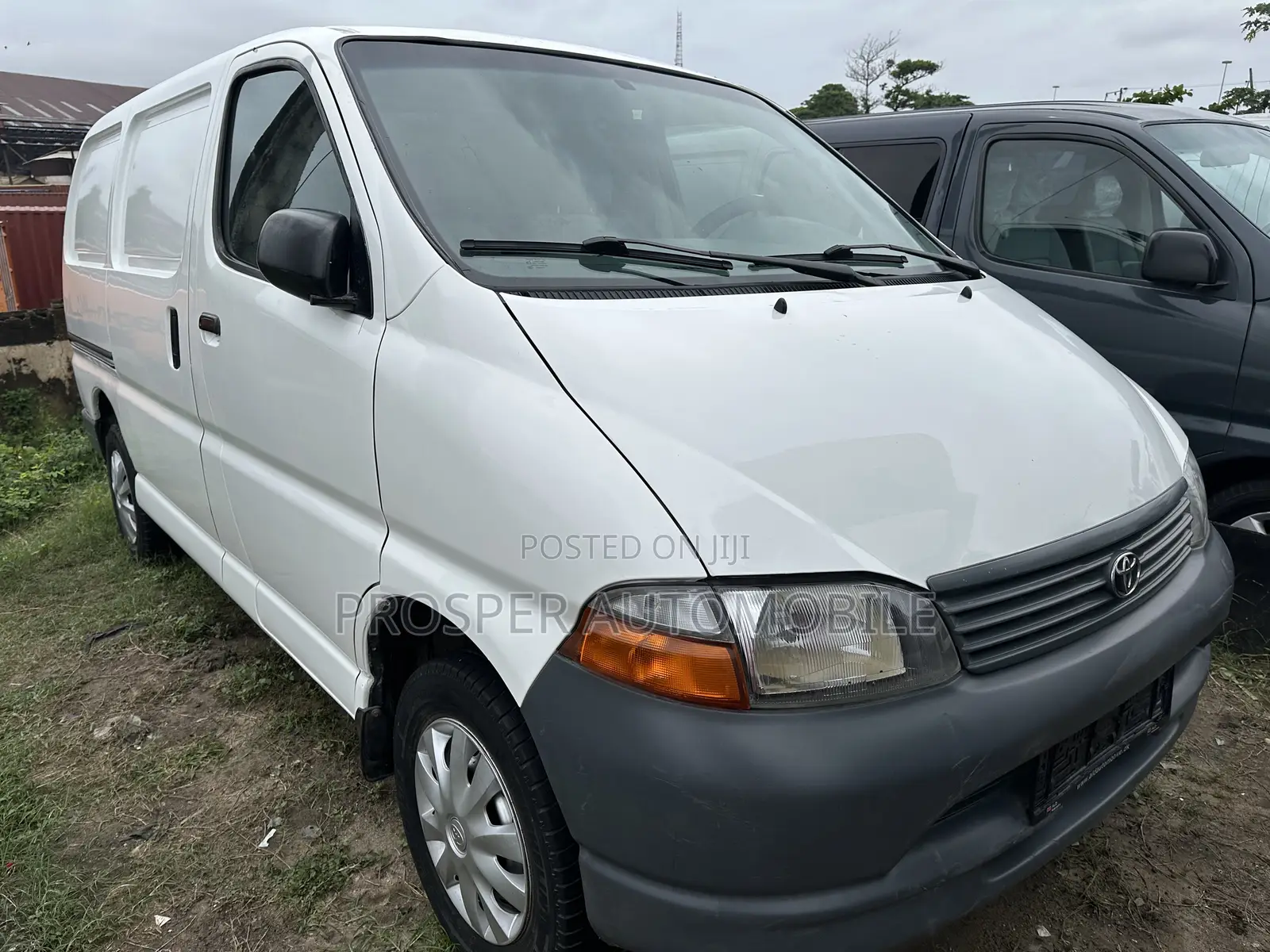Toyota HiAce 2007 White