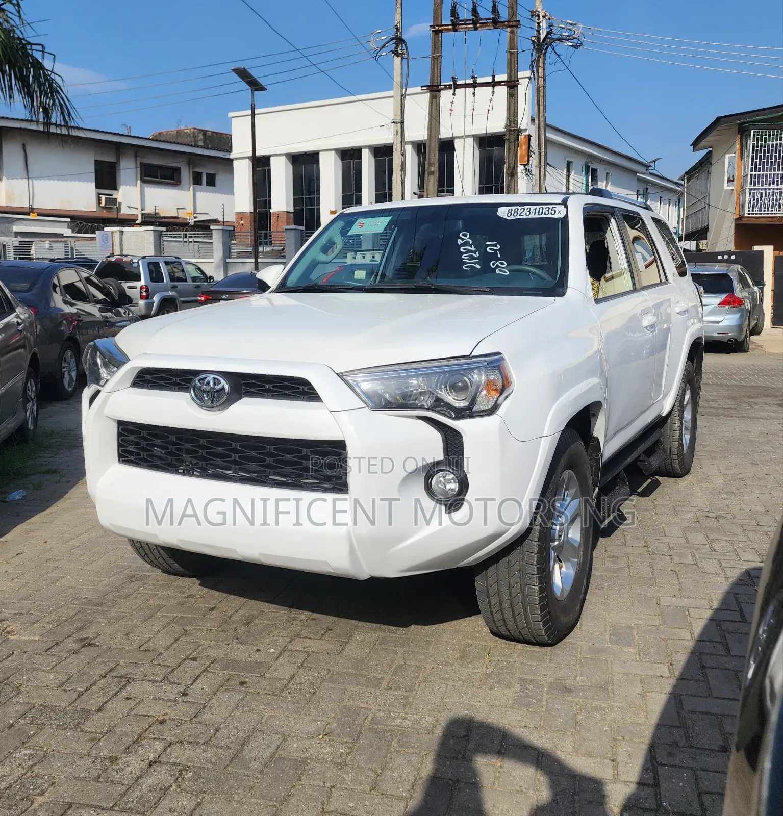 Toyota 4-Runner SR5 4x2 2019 White