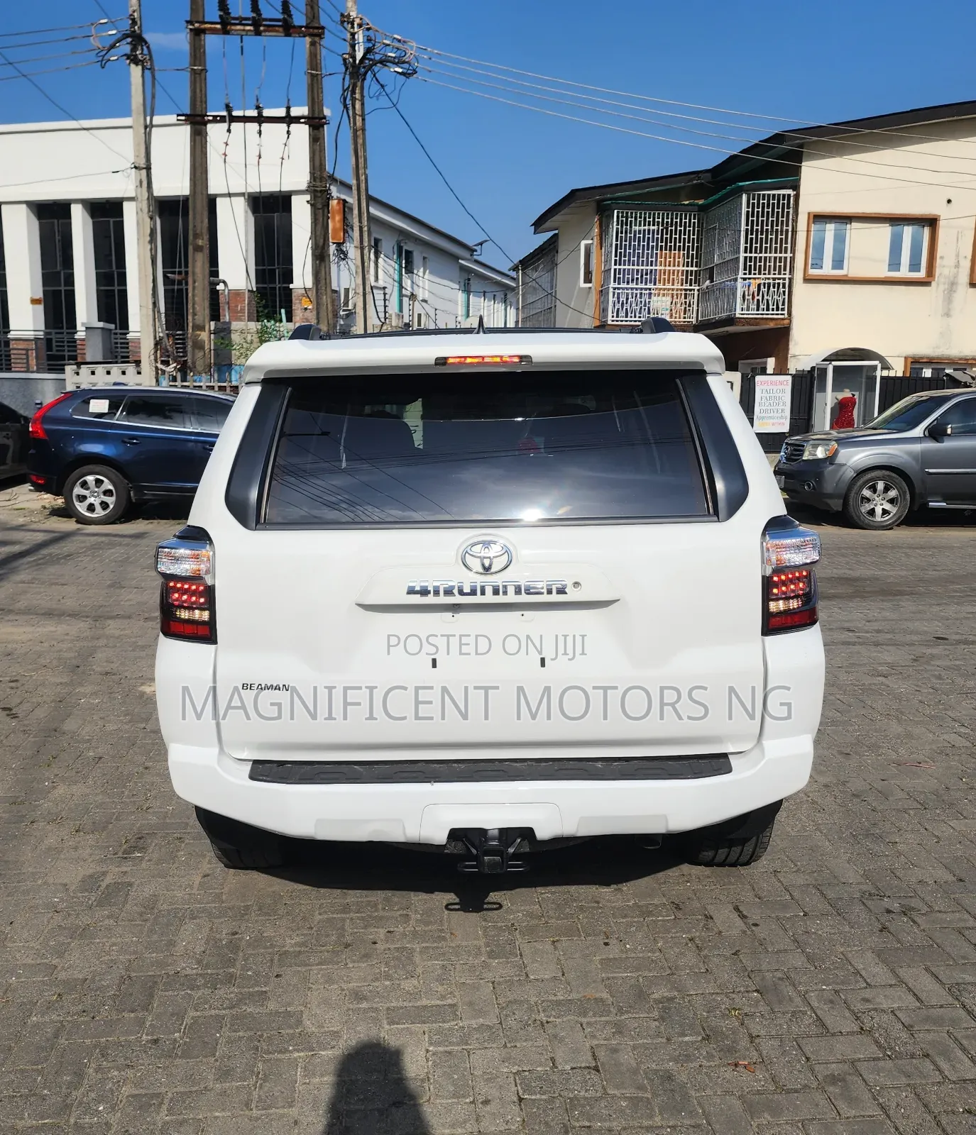 Toyota 4-Runner SR5 4x2 2019 White