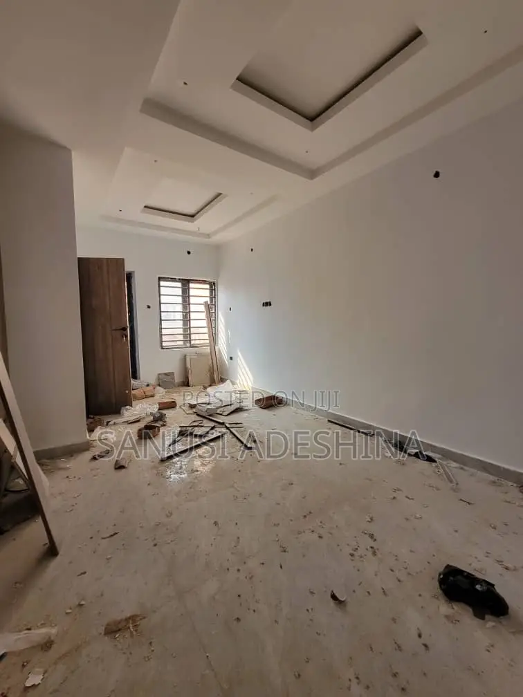 6bdrm Bungalow in Gwarimpa Estate Fct, Gwarinpa for sale
