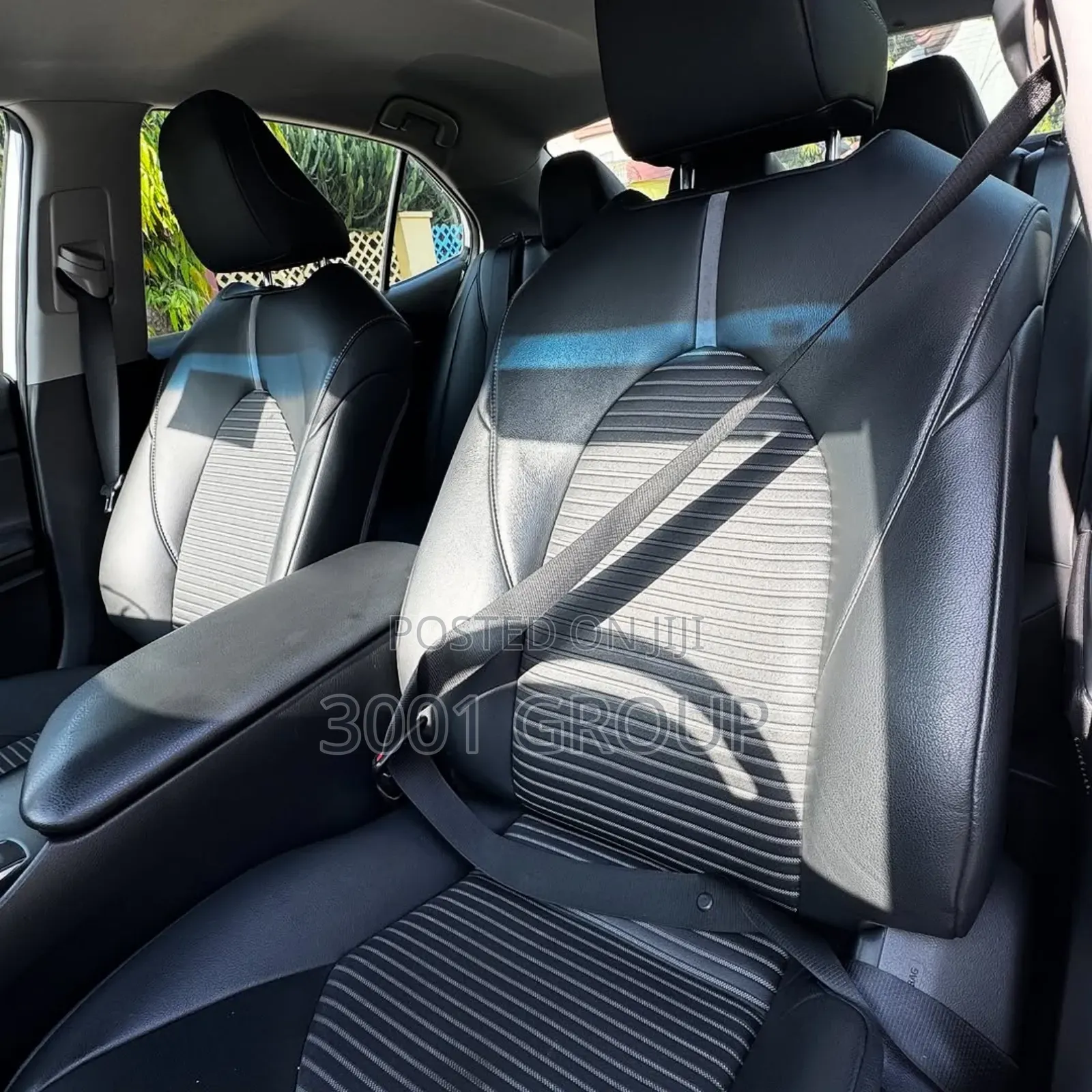 Toyota Camry SE FWD 2020 White