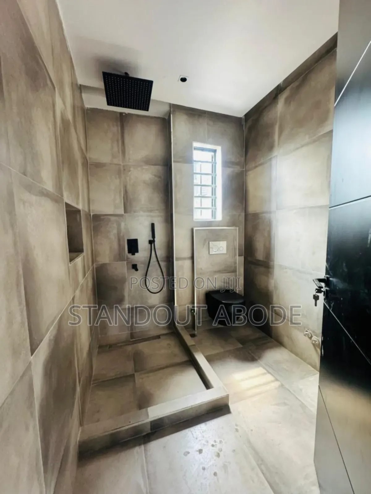 5bdrm Duplex in Inside An Estate, Ikeja GRA for sale