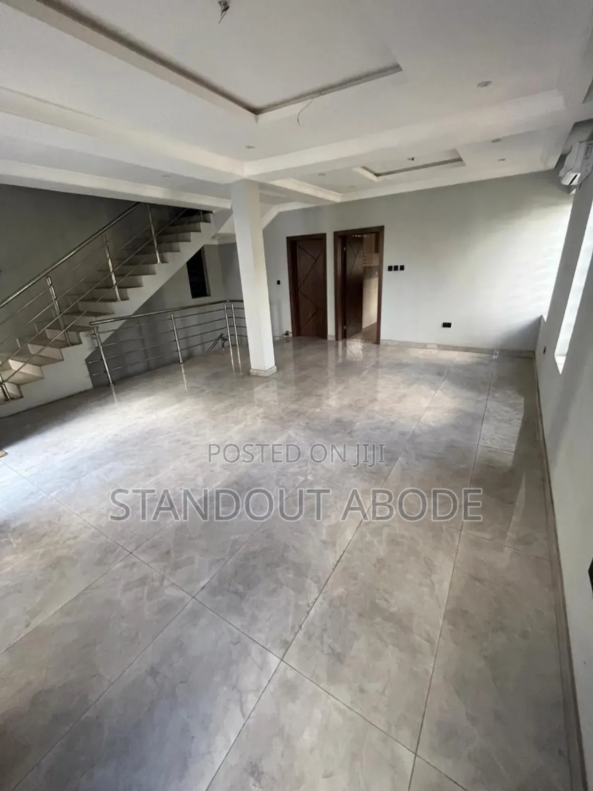 4bdrm Duplex in Inside An Estate, Maryland for sale