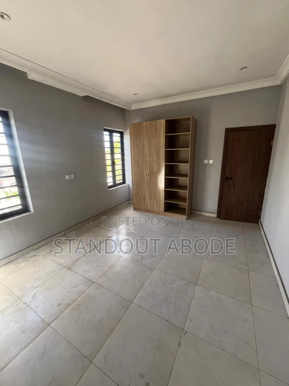 4bdrm Duplex in Inside An Estate, Maryland for sale