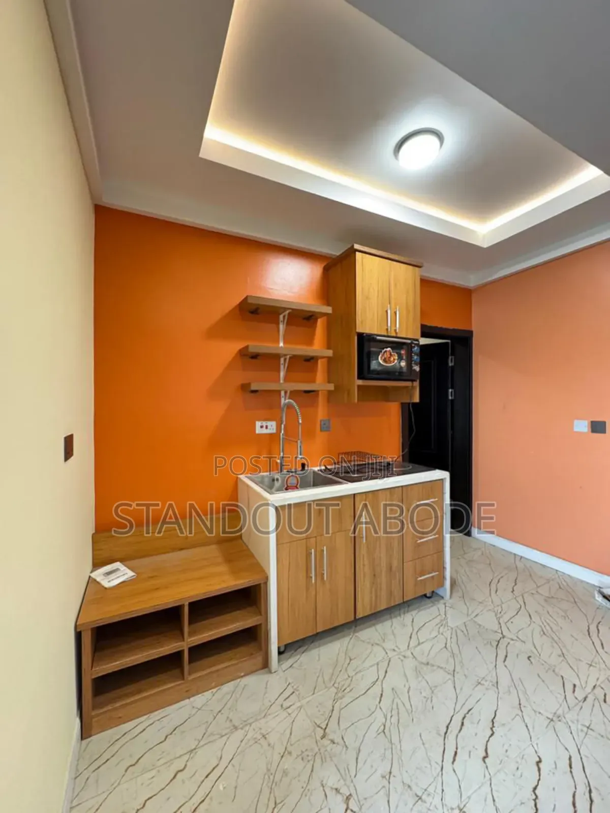 5bdrm Duplex in Inside An Estate, Anthony Village for sale