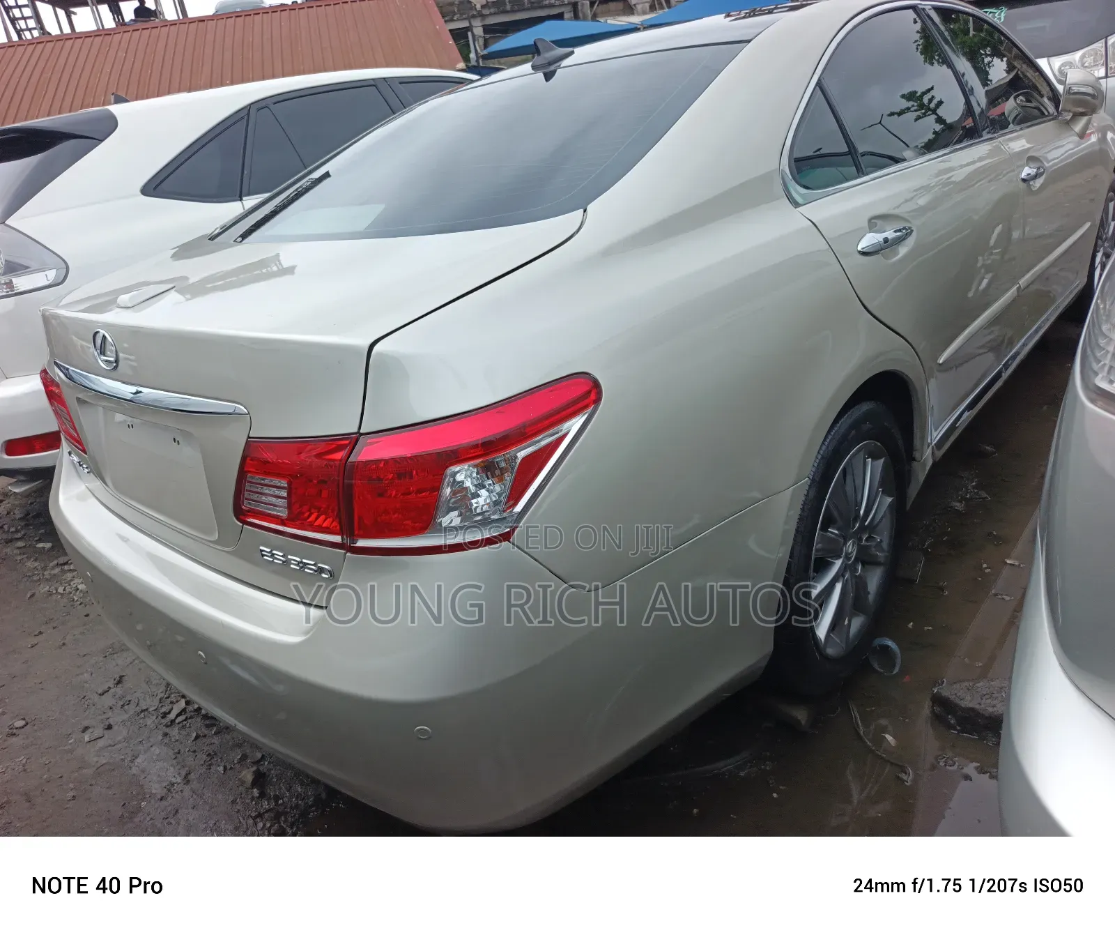 Lexus ES 350 2010 Gold