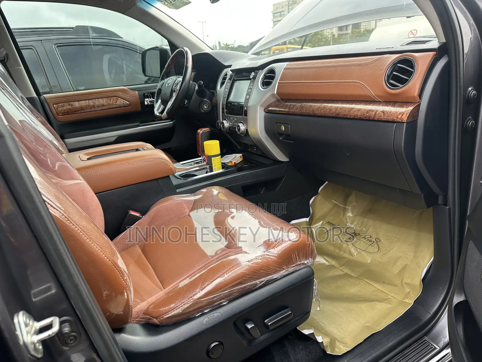Toyota Tundra 1794 5.7L V8 w/FFV 4x4 CrewMax 5.6 ft. box 145.7 in. WB
