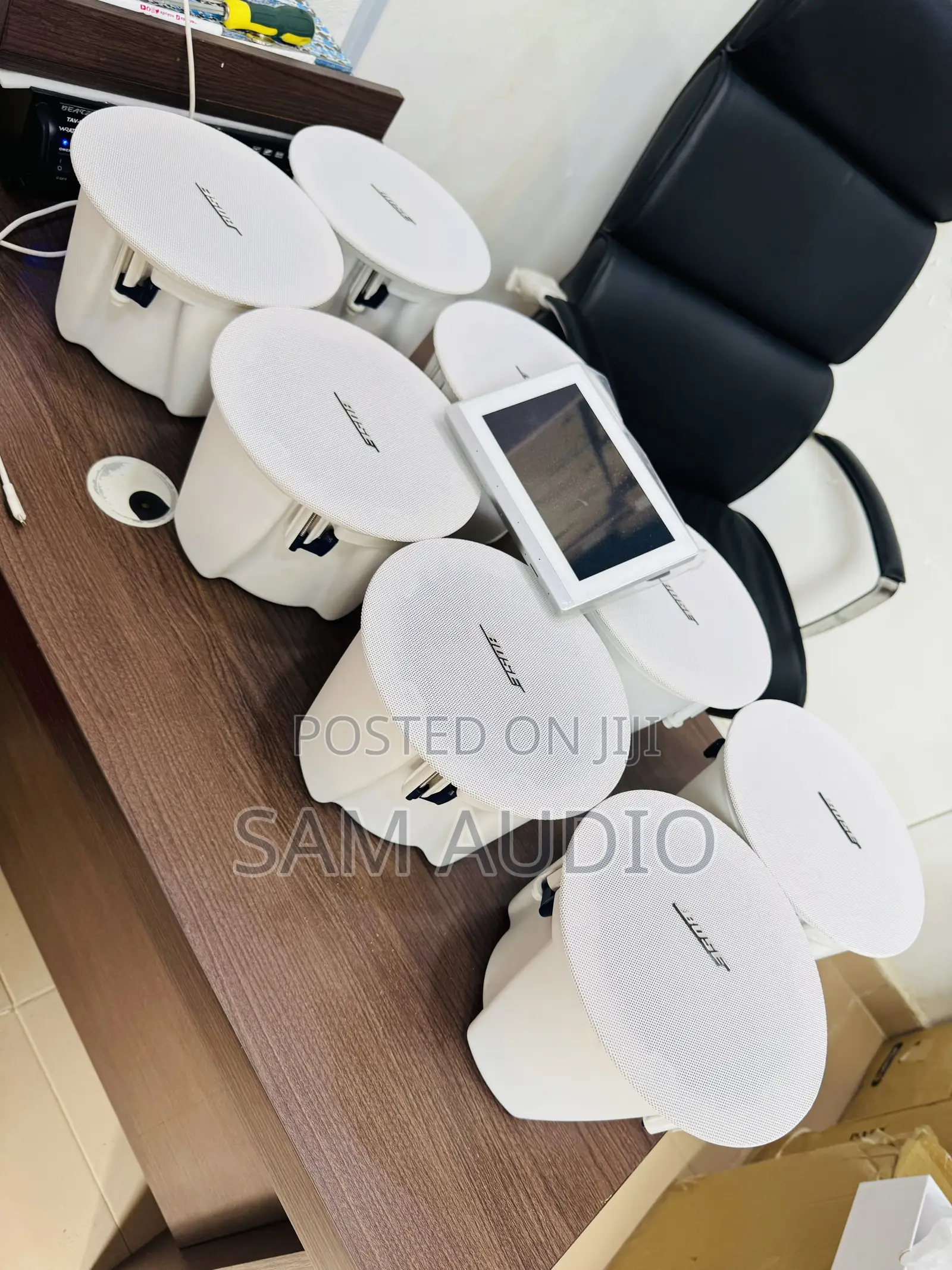 Bose Ceiling Speakers And Inwall Amplifier