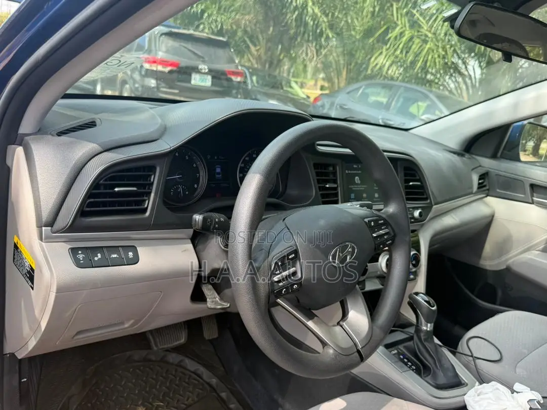 Hyundai Elantra 2019 Blue