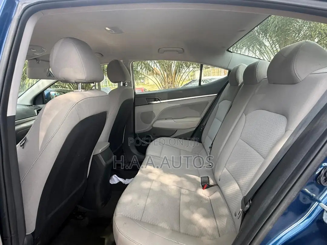 Hyundai Elantra 2019 Blue