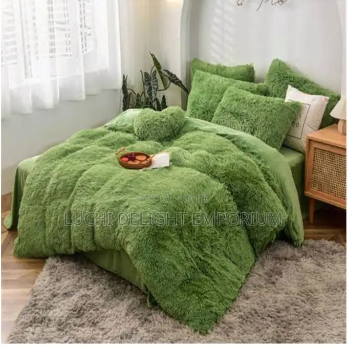 Spice Bedsheets Fur Duvet With Plain Bedsheet and 4pillowcases