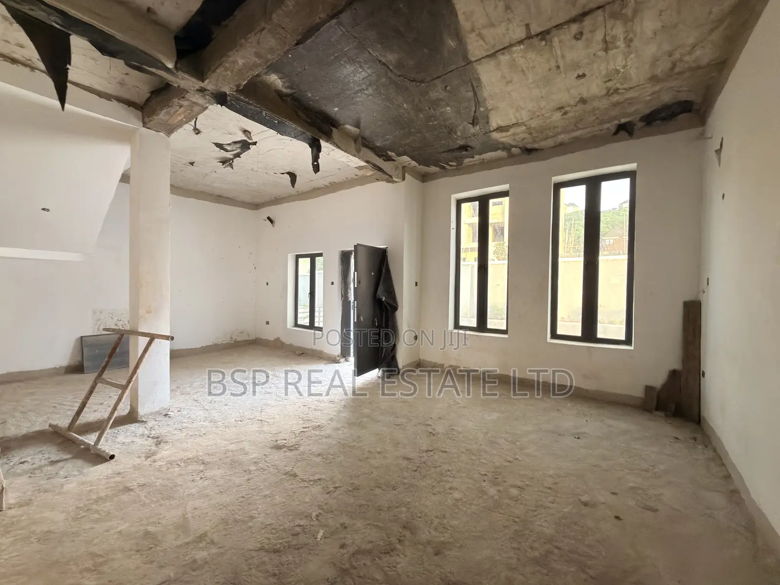 4bdrm Townhouse/Terrace in Apo Resettlement for sale