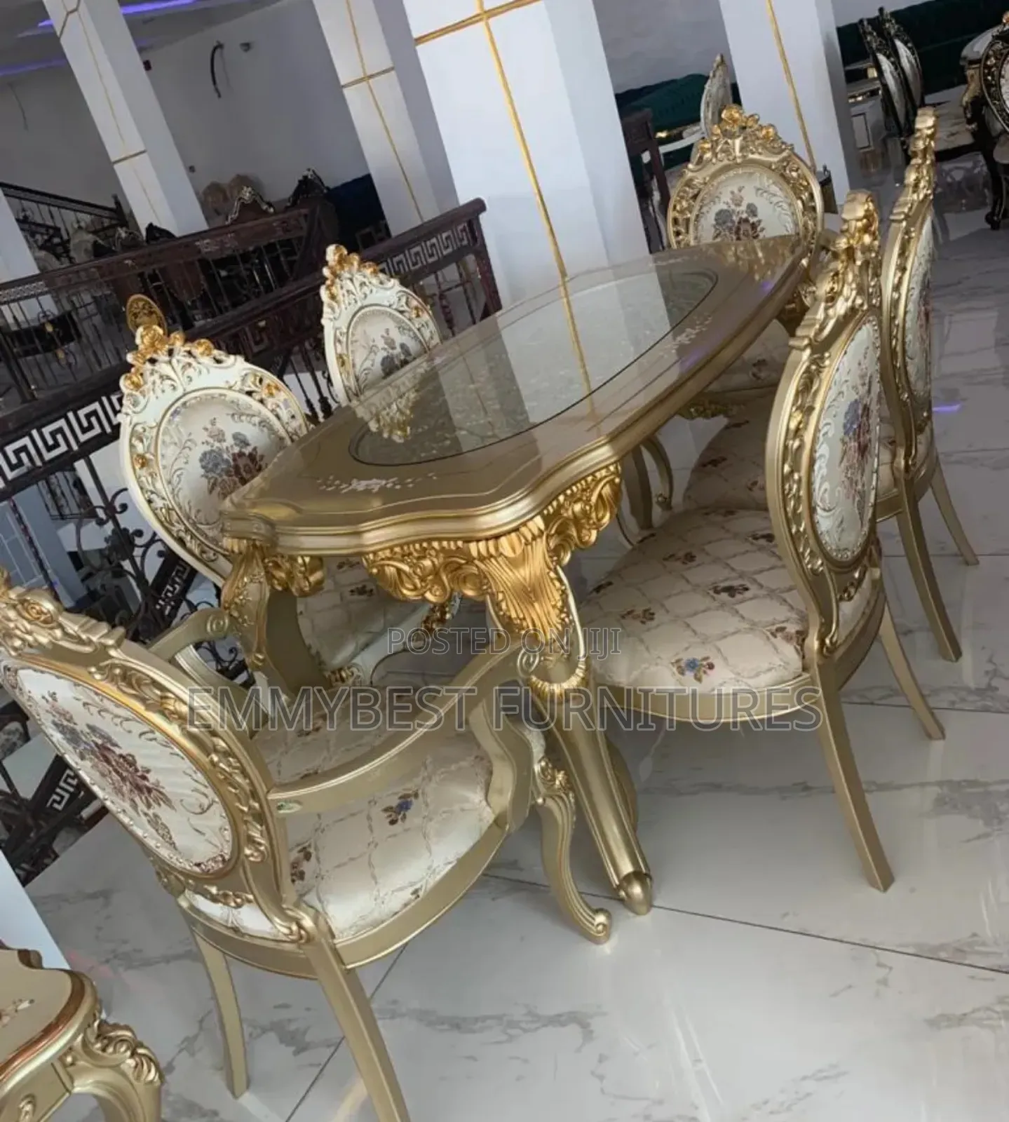 Classic Luxury Dinning Set.
