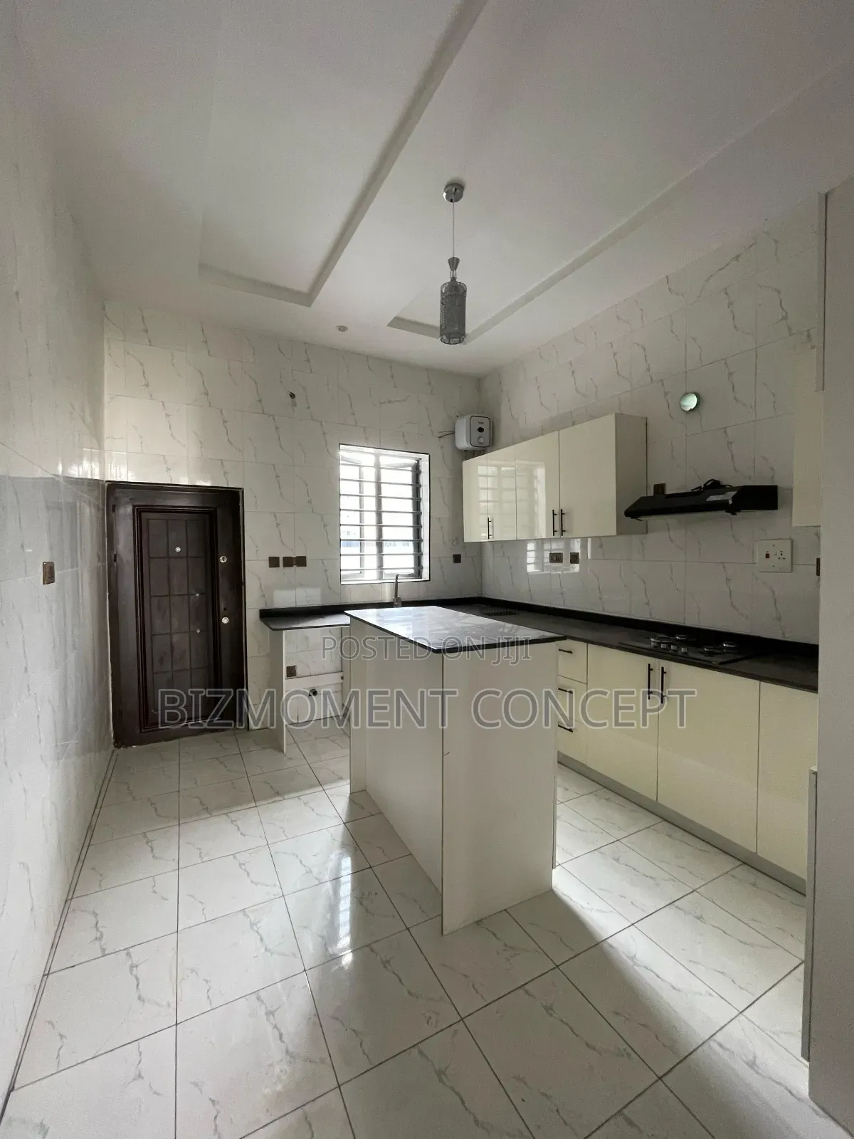 4bdrm Duplex in New Road, Lekki Expressway for sale