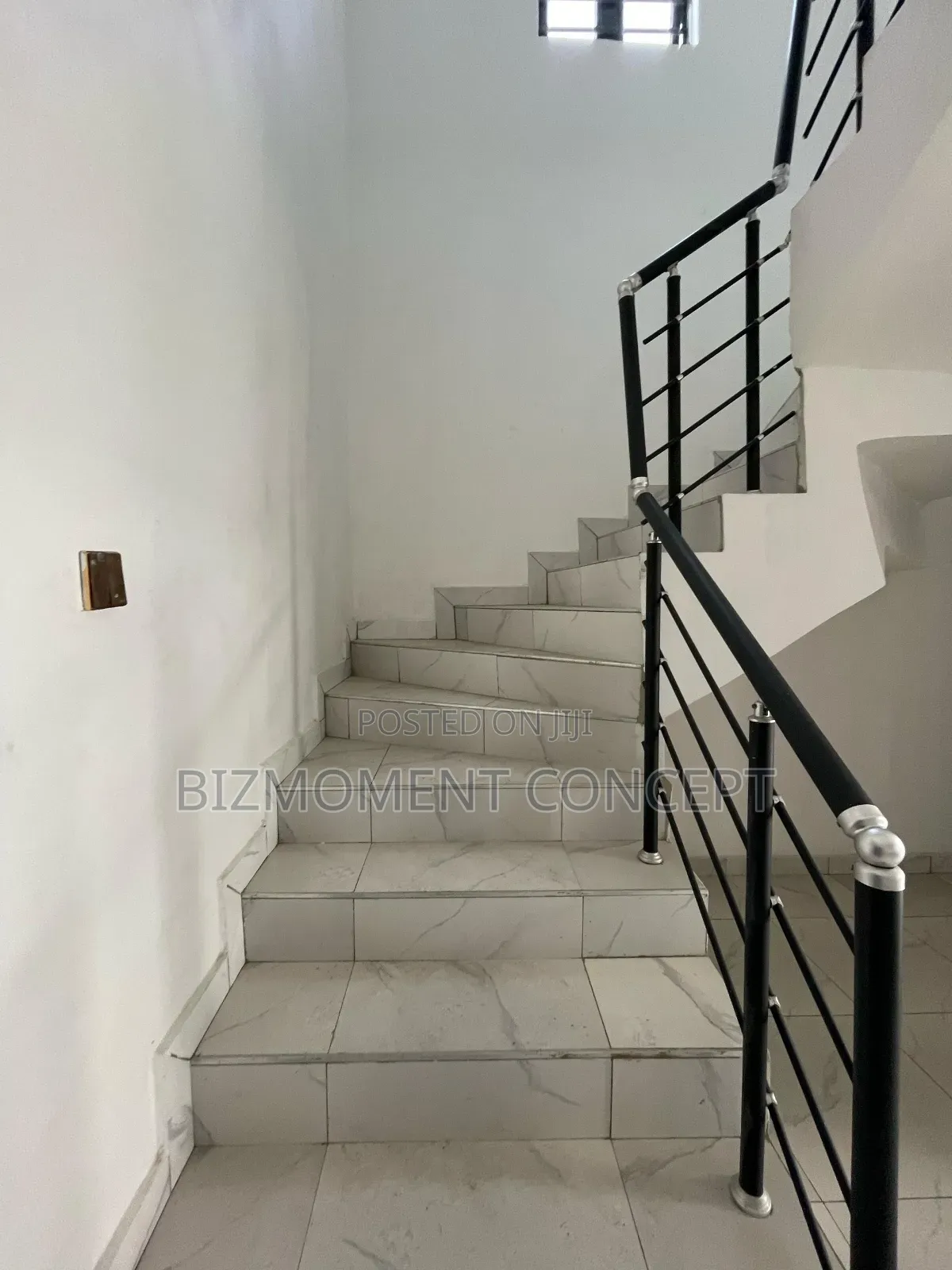4bdrm Duplex in New Road, Lekki Expressway for sale