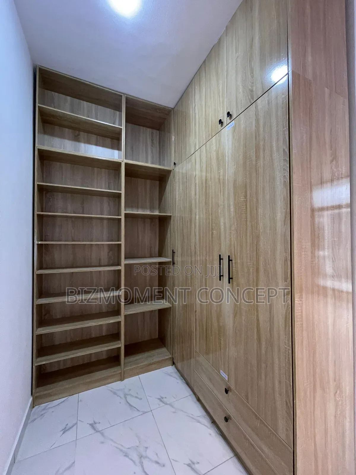 4bdrm Duplex in Orchid Road, Chevron for sale