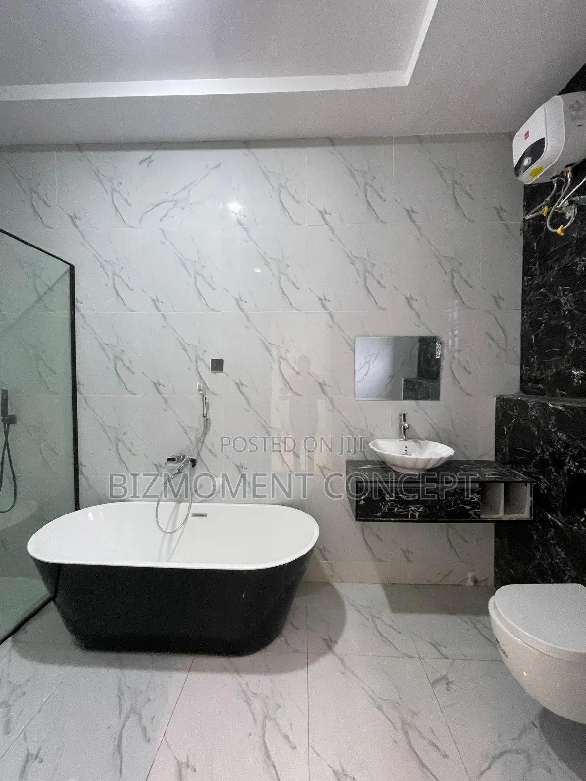 4bdrm Duplex in Orchid Road, Chevron for sale