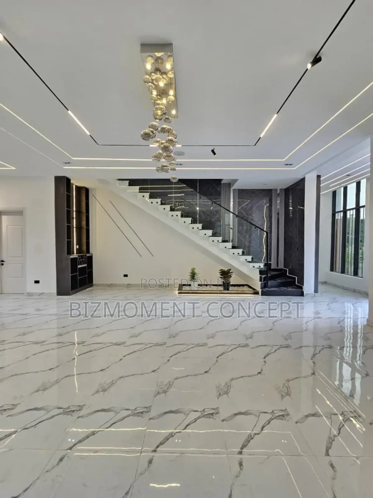 Furnished 5bdrm Duplex in Orchid Road, Chevron for sale