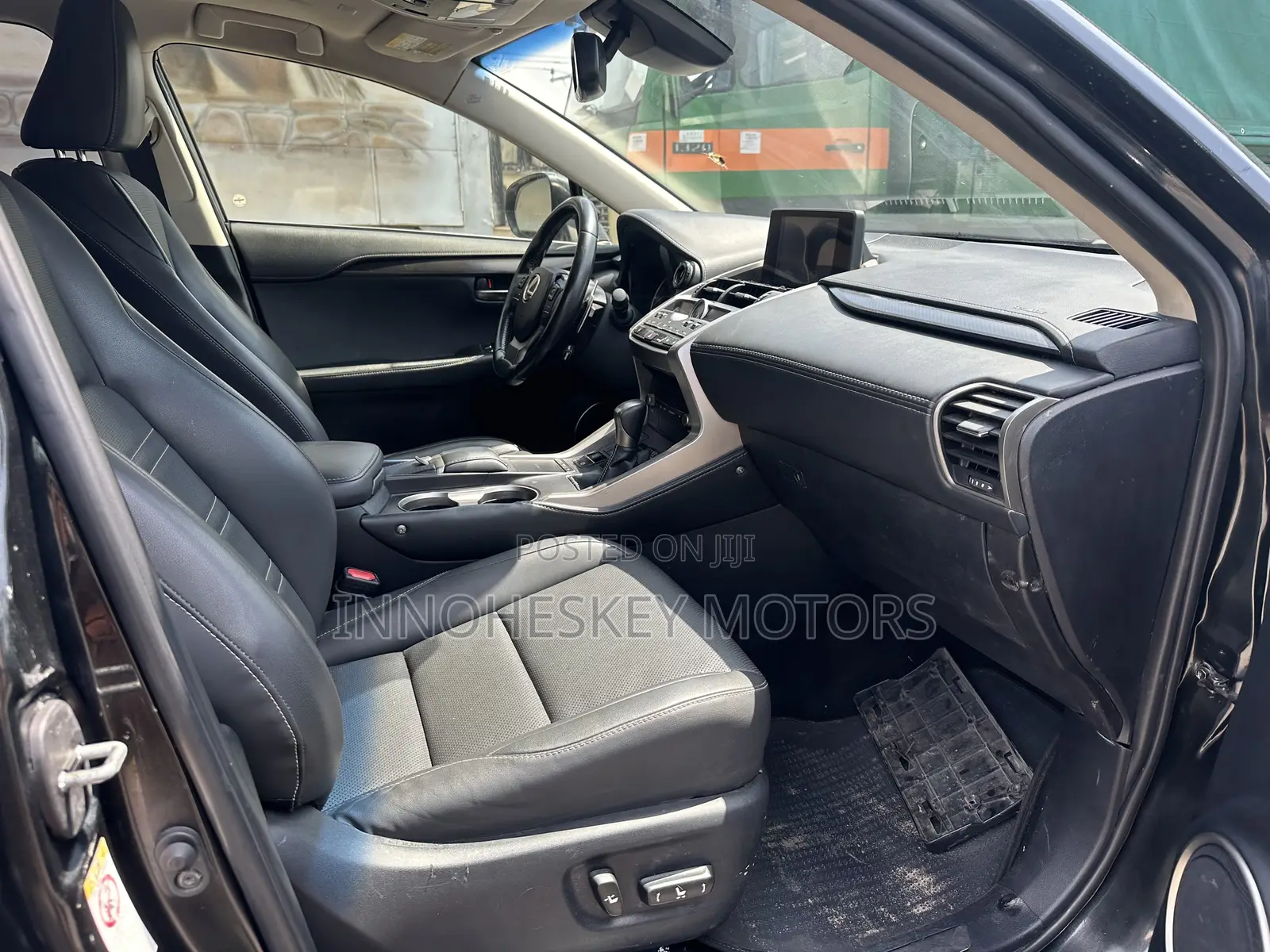 Lexus NX 300 FWD 2018 Black