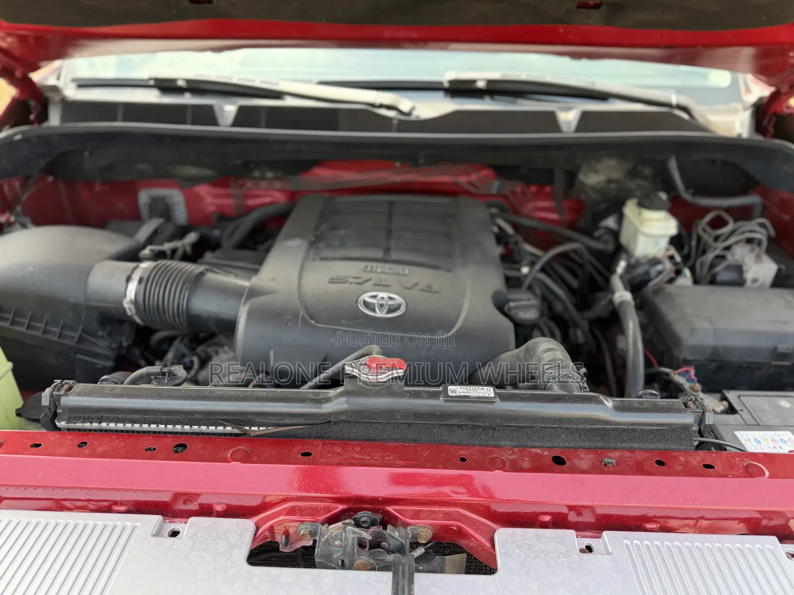 Toyota Tundra SR5 FFV 4dr Double Cab 4WD SB (5.7L 8cyl 6A) 2014 Red