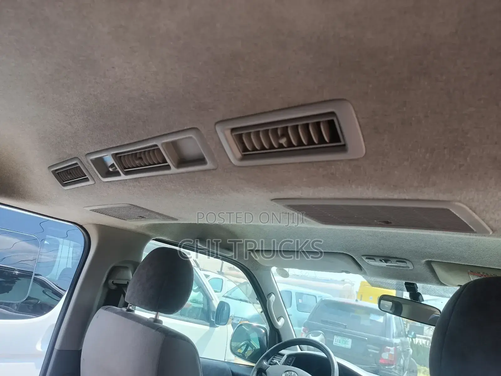 Toyota HiAce 2011 Silver