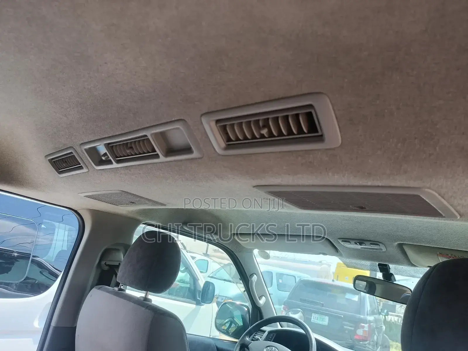 Toyota HiAce 2011 Silver