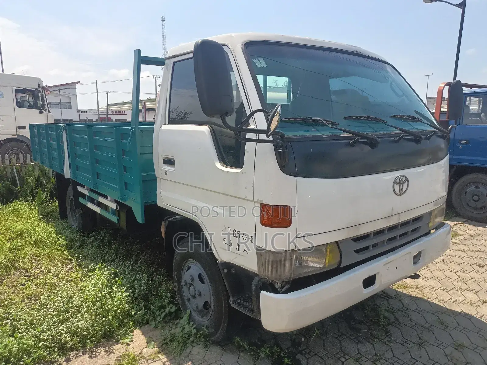 Toyota Dyna 200 Pickup Truck (Petrol Engine)
