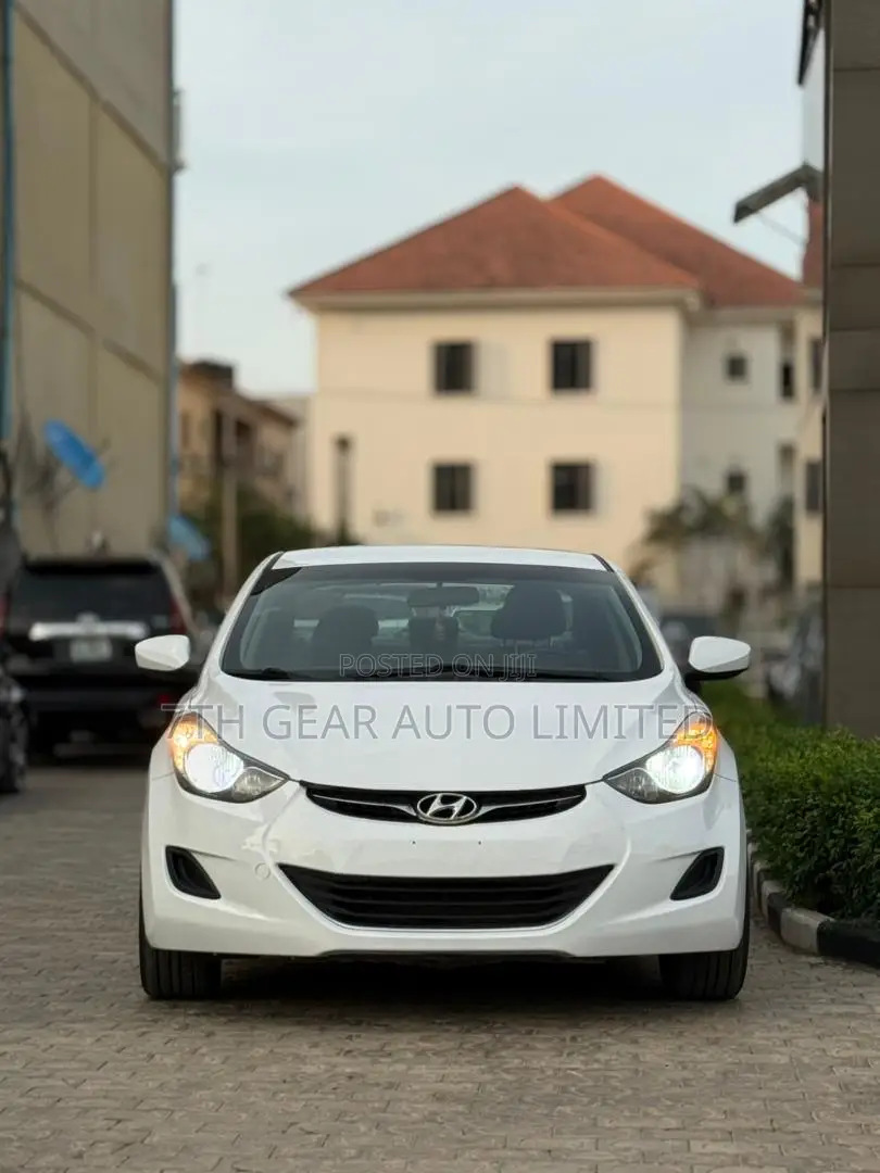 Hyundai Elantra 2012 White