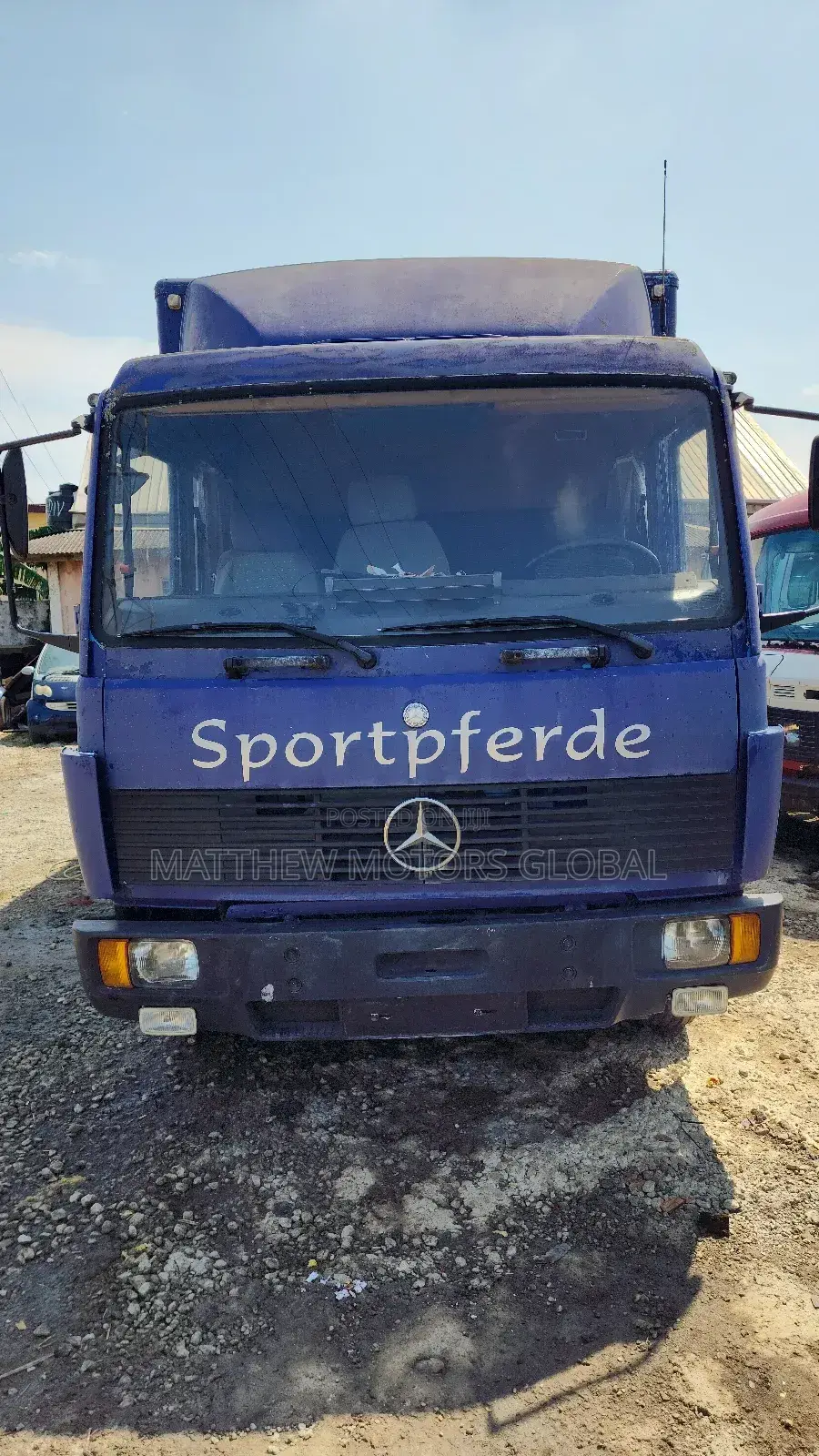 Super Clean Foreign Used Mercedes Benz 817 Truck