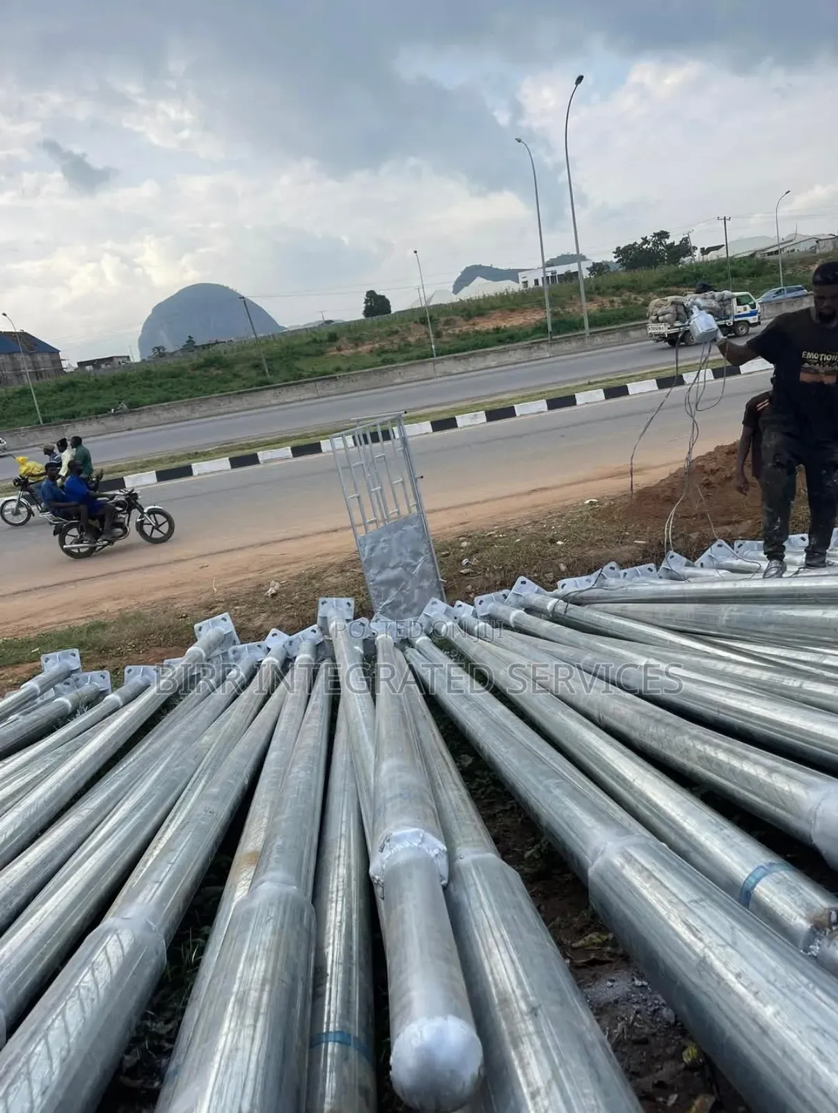 Galvanized Streetlight Poles