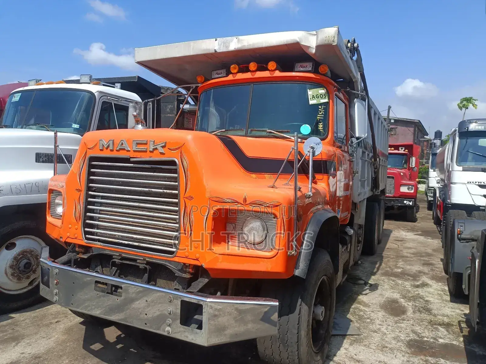 Mack Tipper Truck (10tires) Rd Model