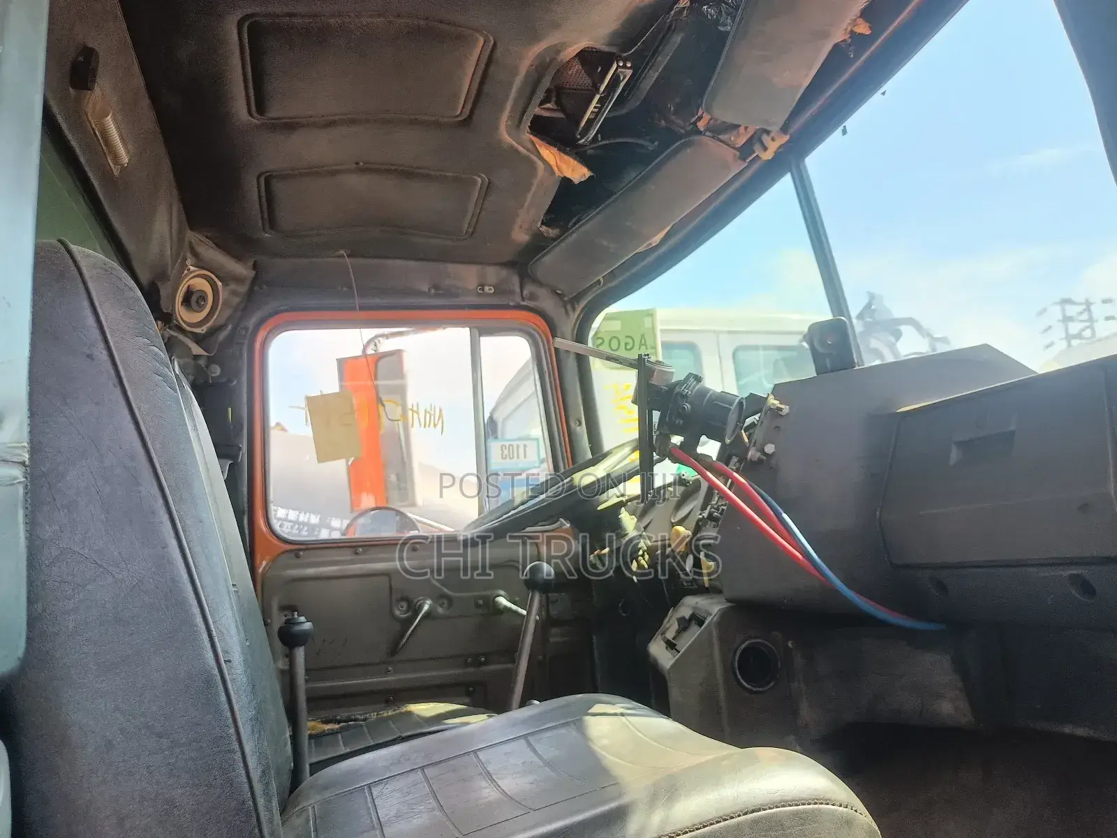 Mack Tipper Truck (10tires) Rd Model