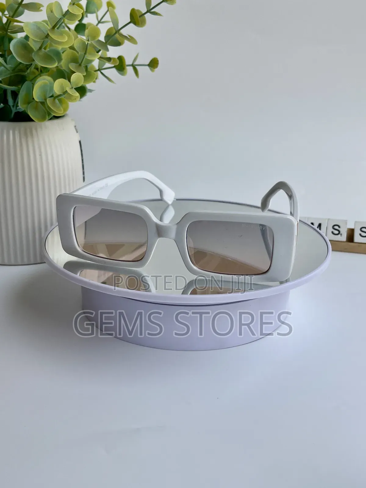 Sleek Unisex Burberry Sunglasses