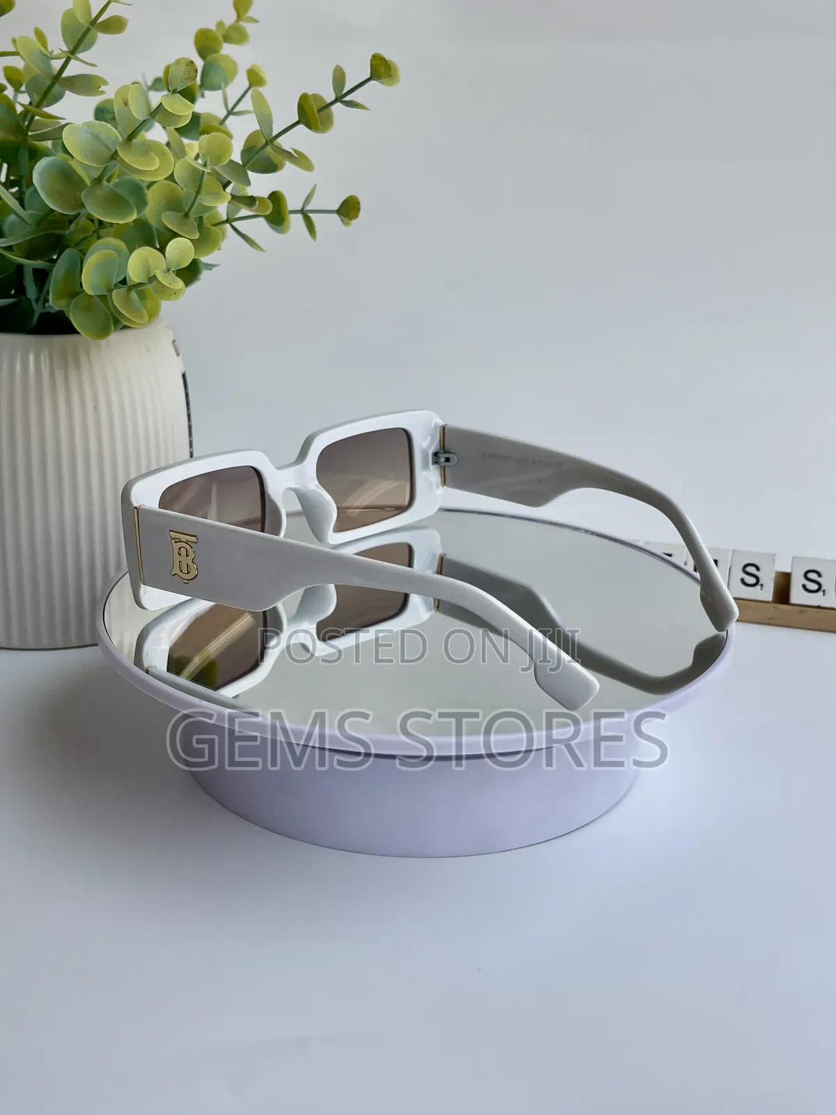 Sleek Unisex Burberry Sunglasses